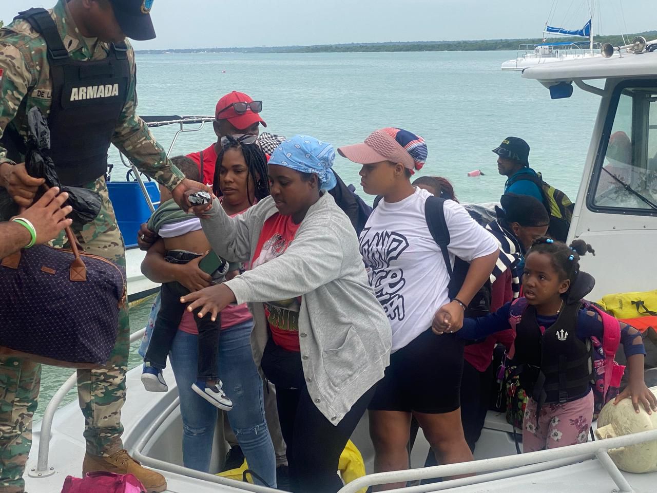 Tormenta Melissa provoca evacuación en isla Saona bajo la coordinación del Ministerio de Defensa