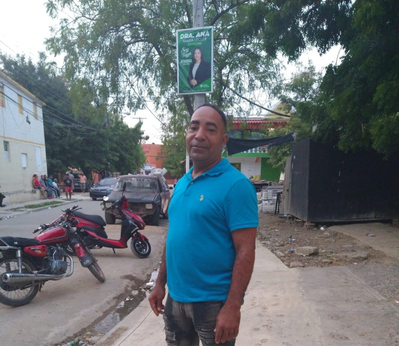 Policía interroga a más de seis personas por asesinato de un hombre en Santiago