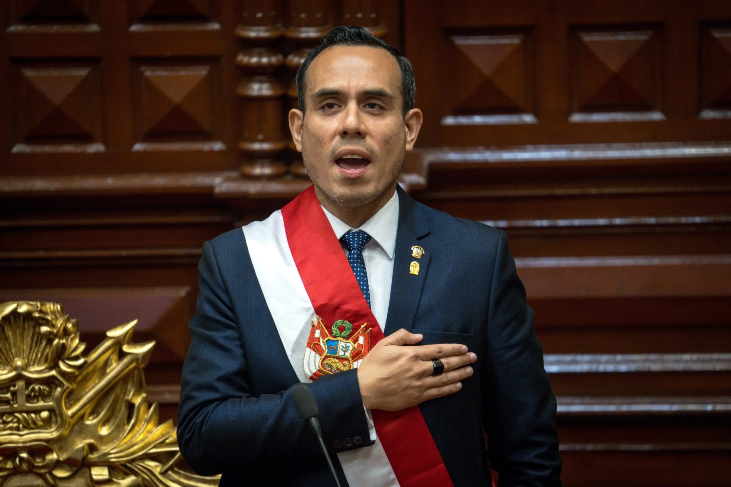 José Jerí asume la presidencia de Perú tras destitución exprés de Dina Boluarte por “incapacidad moral”