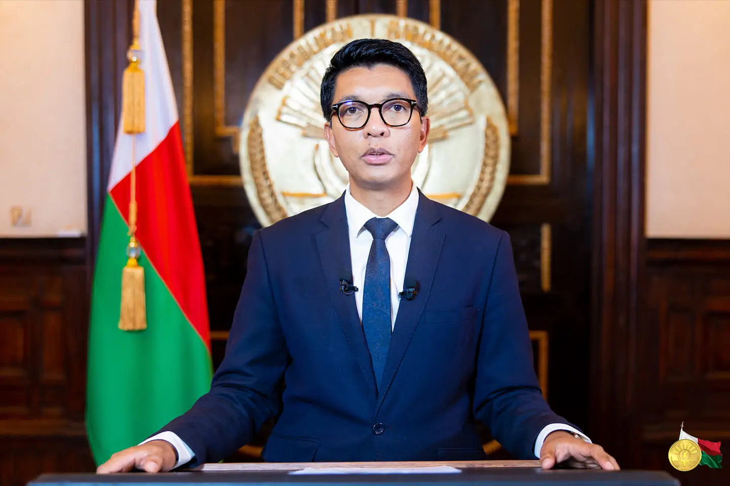 Presidente de Madagascar huye tras protestas y sublevación militar élite insurrecta