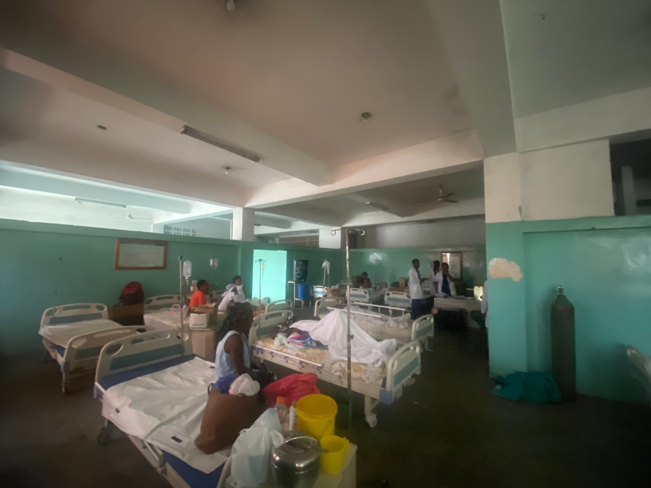 Médicos Sin Fronteras apoya reapertura de hospital materno en Haití tras cierre por violencia