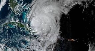 Huracán Melissa se debilita a categoría 1 al pasar sobre las Bahamas
