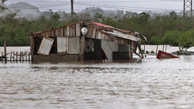 Estados Unidos anuncia despliegue de ayuda urgente en el Caribe tras el paso del huracán Melissa