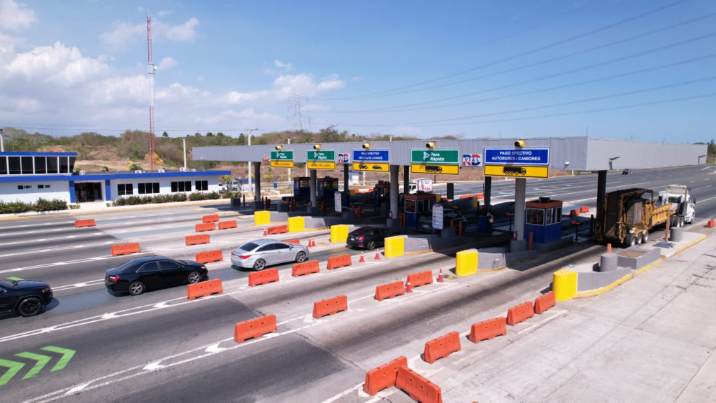 RD Vial y CNTU acuerdan medidas para descongestionar peajes
