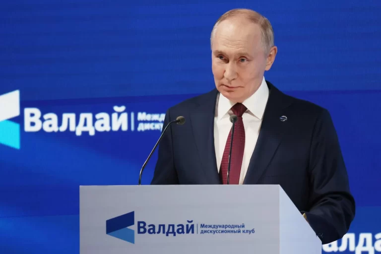Putin dice que la repuesta rusa a la militarización de Europa «no se hará esperar»