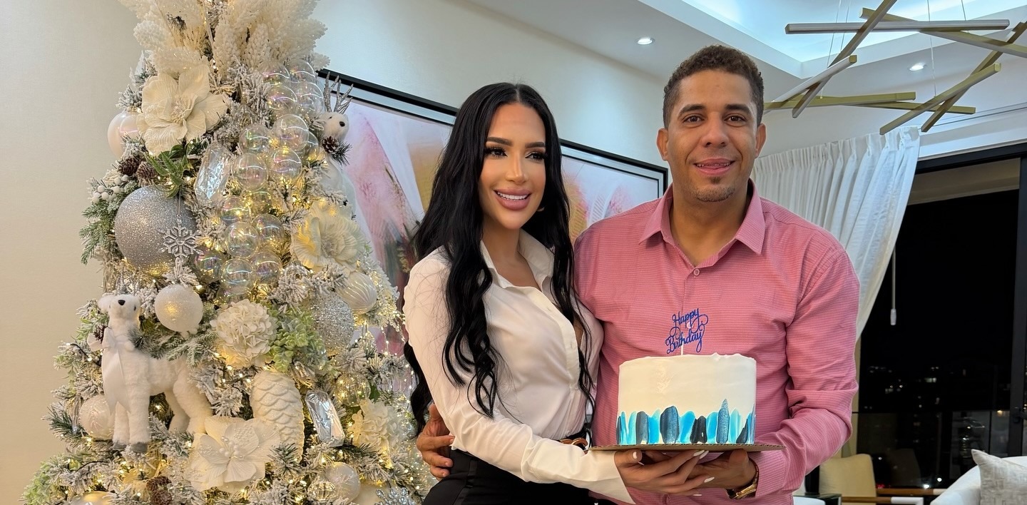 Amelia Alcántara celebra su cumpleaños por adelantado con una elegante cena familiar junto a su hermano