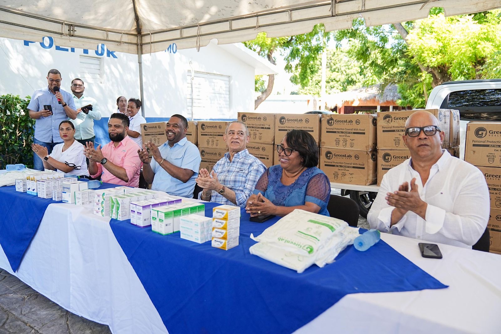 PROMESE/CAL entrega medicamentos a provincias del Sur declaradas en estado de emergencia .