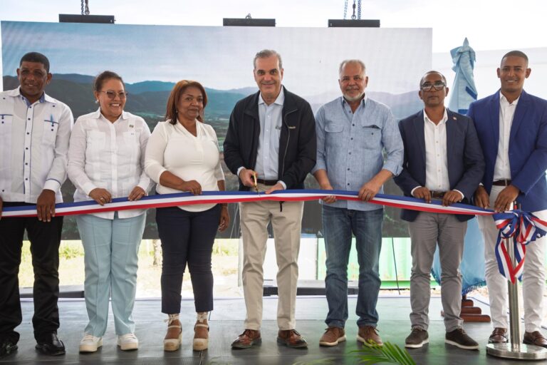 Inauguran carreteras que transforman San Juan en 50 años
