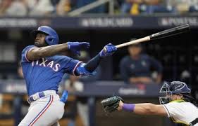 Los Rancheros de Texas  despidieron al cubano Adolis García y al estadounidense Jonah Heim