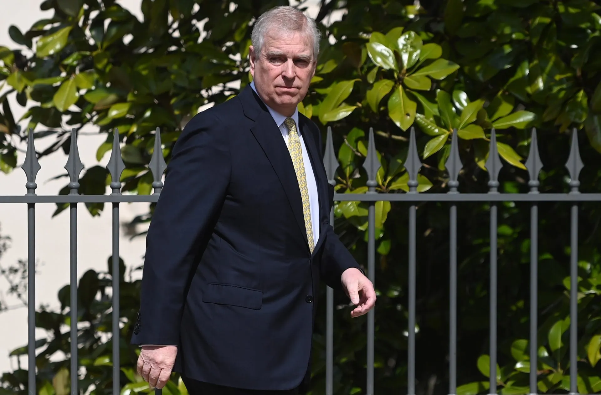Carlos III formaliza la retirada del título de príncipe a su hermano Andrés