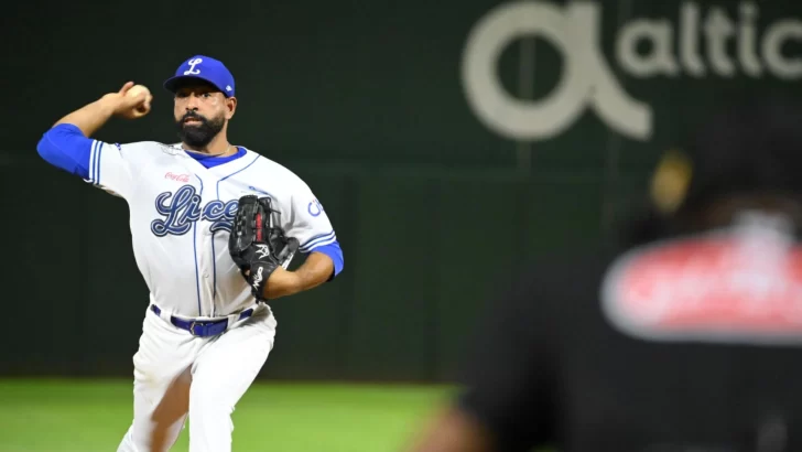 Los Tigres del Licey derrotaron a los Gigantes del Cibao con una gran actuación de César Valdez