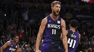Domantas Sabonis, sufrió una rotura parcial de menisco en la rodilla izquierda y será reevaluado