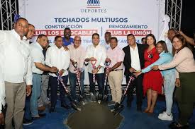 Inician los trabajos de construccion de varios polideportivos en Los Alcarrizos y Pedro Brand