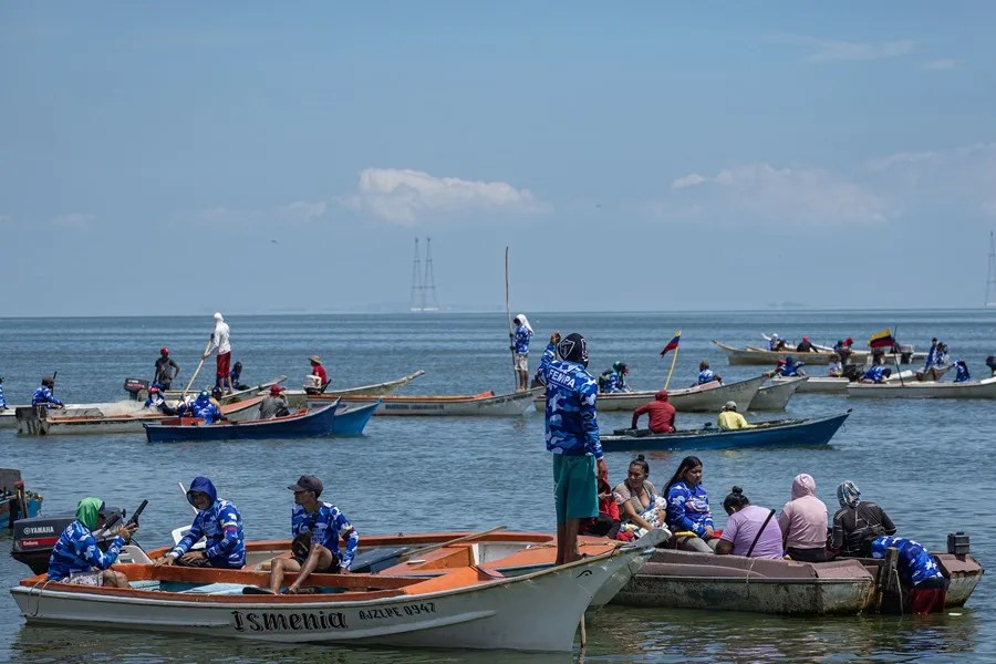 Los pescadores venezolanos, entre el miedo y la crisis, tras los ataques de EE.UU. en el Caribe