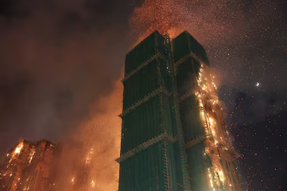 Al menos 36 víctimas y alrededor de 300 desaparecidos en incendio de edificio en Hong Kong