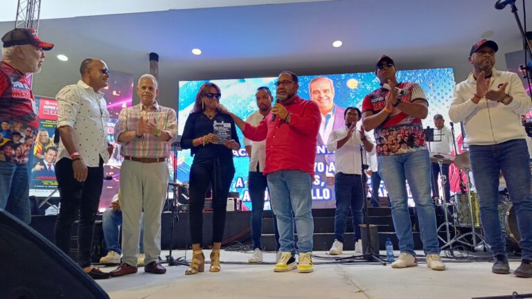 Senado reconoce al “Super Ultra Mega Merengazo” de Jarabacoa por su aporte invaluable al turismo