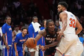 Karl Anthony Towns encestó 22 puntos y atrapó 16 rebotes en la derrota de los Knicks ante Miami