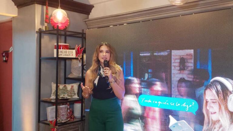 Video | Nathalie Hazim enumera las cosas que añora en silencio en “Y esto, ¿a quién se lo digo?”
