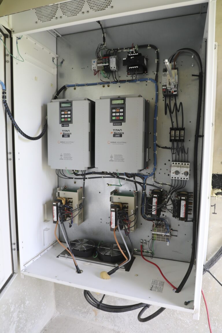 EDEESTE y PGASE combaten fraude eléctrico en La Altagracia