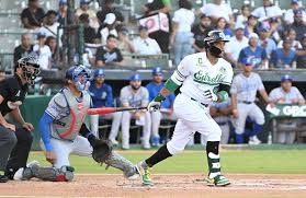 Las Estrellas Orientales con el debut de Robinson Canó derrotaron a los Tigres del Licey