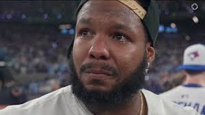 Entre lagrimas Vladimir Guerrero Jr, agradeció a la fanaticada de Toronto por el apoyo