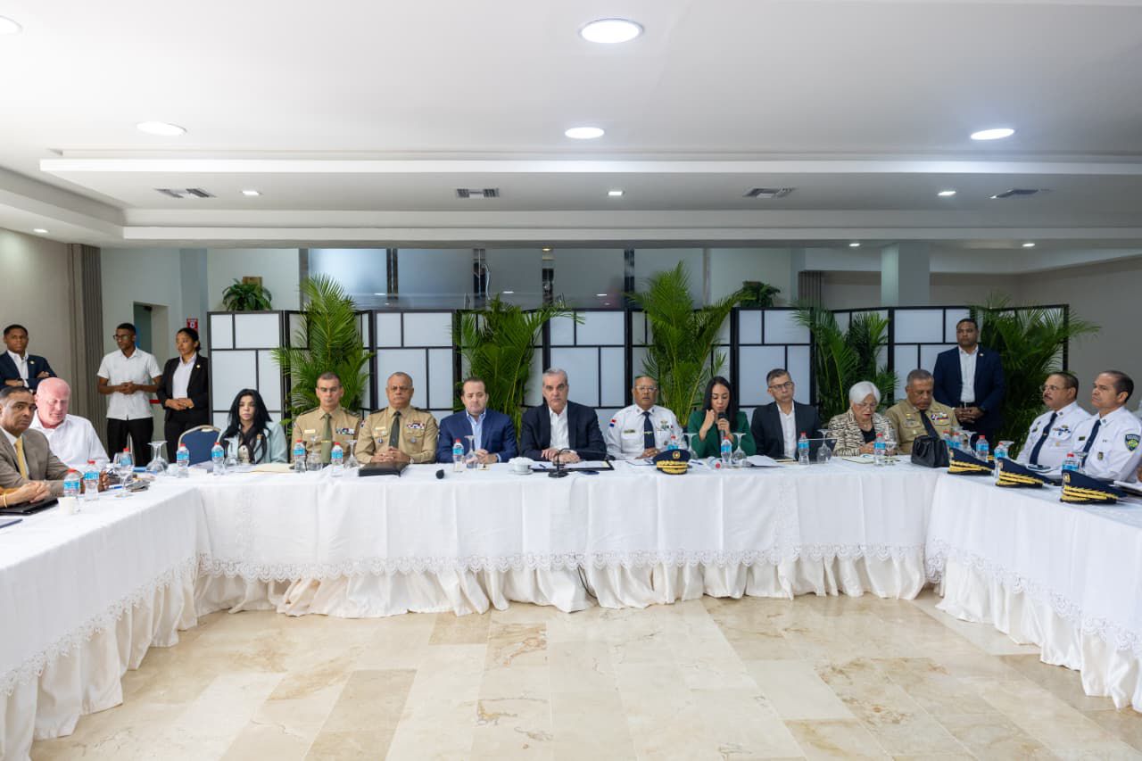 Reunión de seguridad en RD: Estrategias para proteger