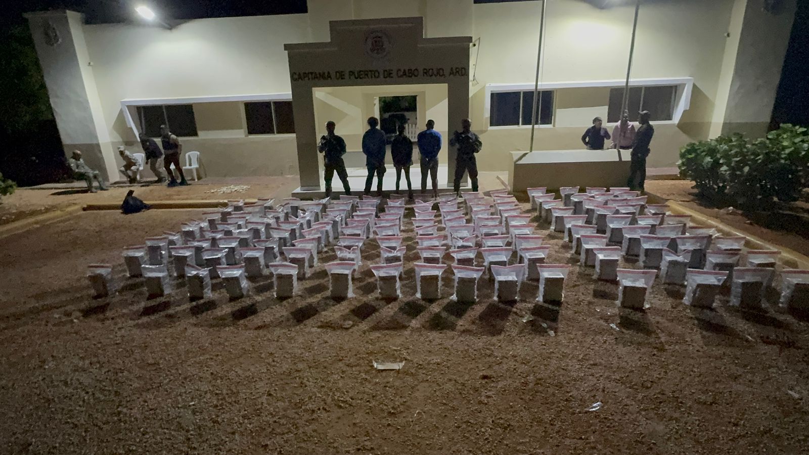 Golpe al narcotráfico: 806 paquetes de cocaína interceptados en operación cerca de isla Beata