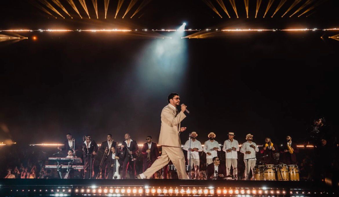 Bad Bunny movilizó fanáticos de todas partes con su primera función del “Debí Tirar Más Fotos World Tour”