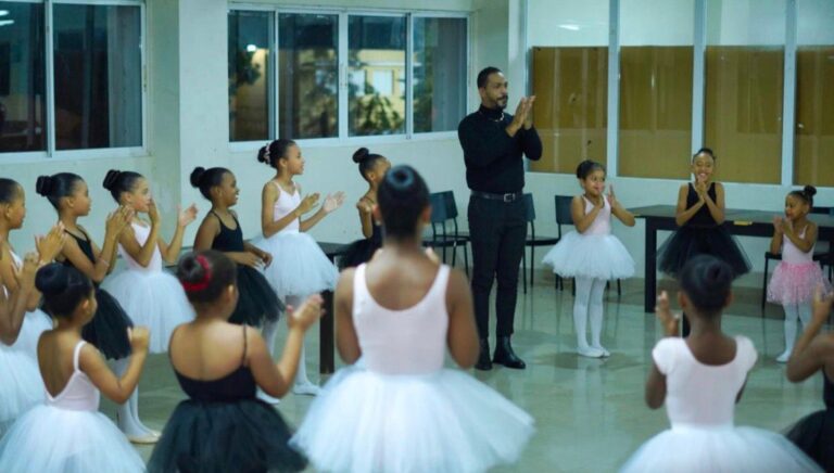 La danza como alternativa de crecimiento comunitario en Dajabón: la trayectoria de Miguel Estévez y su academia artística