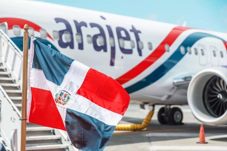 Vuelos humanitarios Arajet para repatriar dominicanos