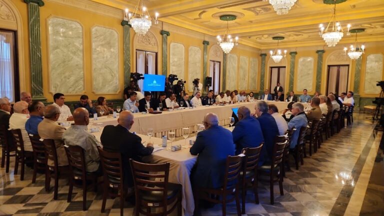 Abinader anuncia que Gobierno destinará RD$12 mil millones para asistir a afectados por tormenta Melissa