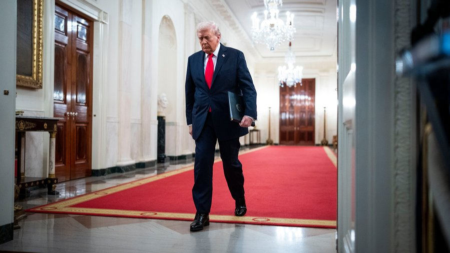 Diarios norteamericanos refieren información sobre relación de pedófilo con presidente Trump