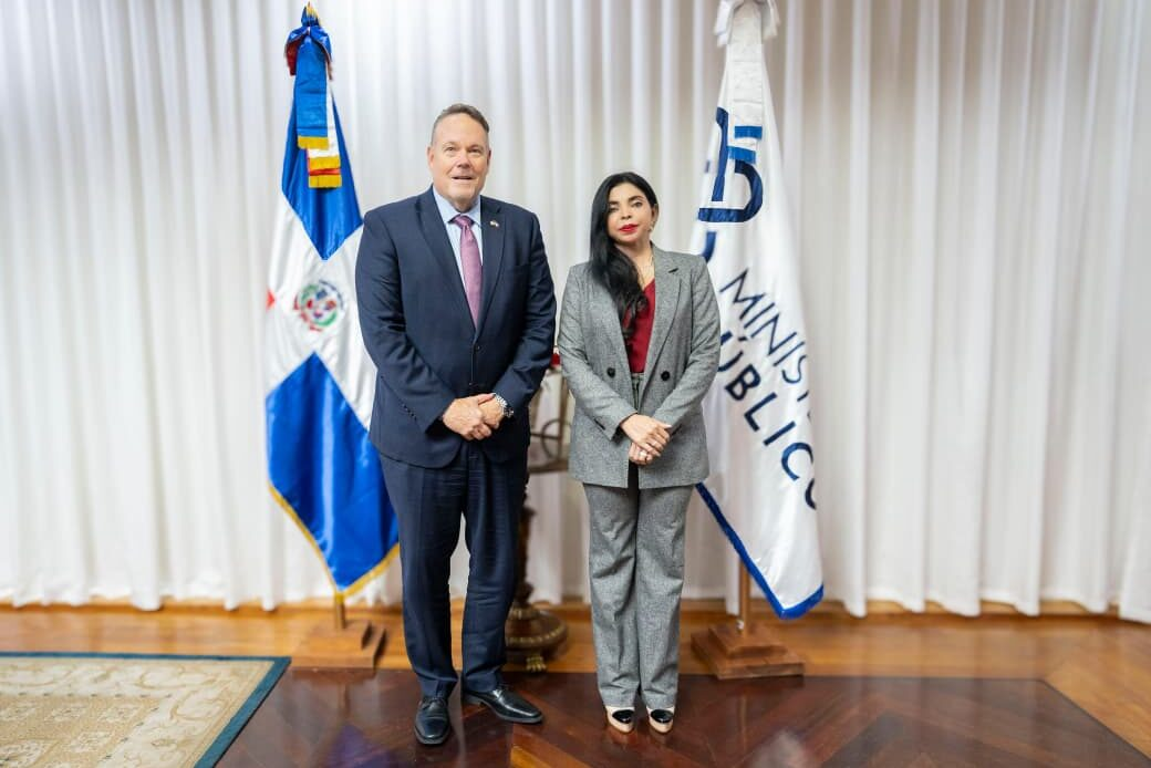 Procuraduría y misión de la DEA refuerzan alianza para frenar narcotráfico y crimen organizado