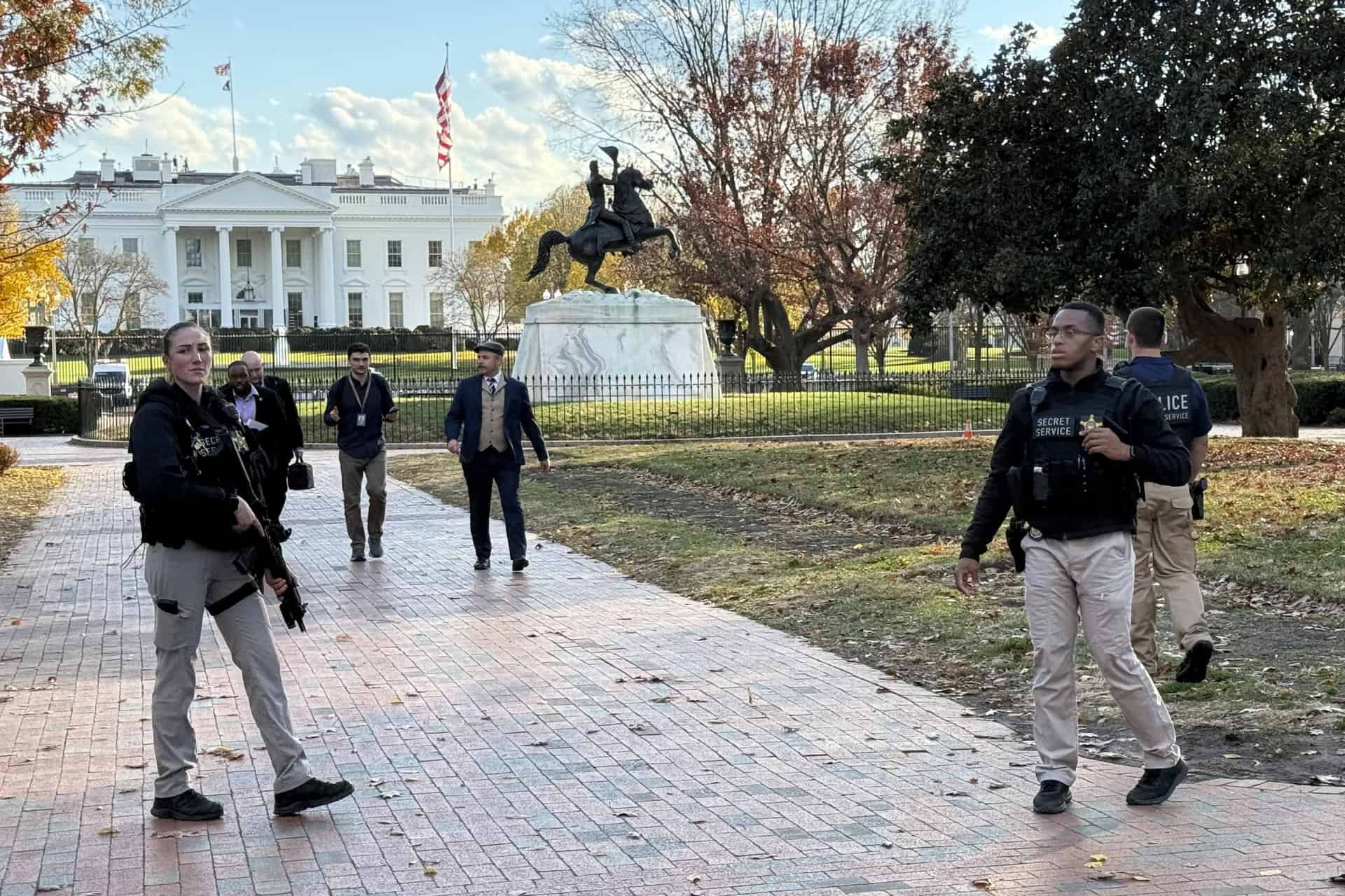 Tiroteo cerca de la Casa Blanca deja dos agentes de la Guardia Nacional heridos