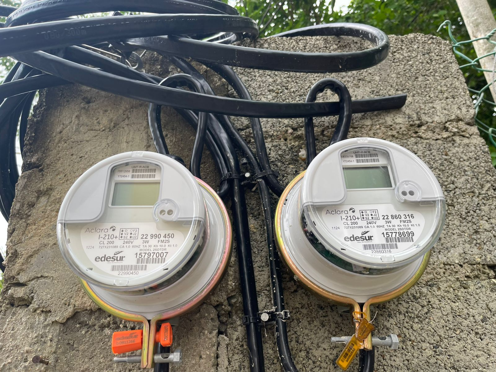 Residentes de Haina exigen cumplimiento en instalación de medidores