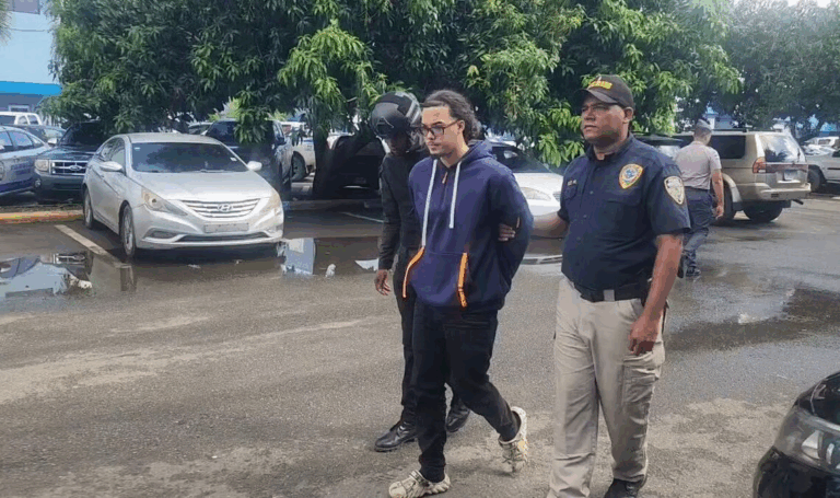 Imponen tres meses de prisión preventiva a “John 42” por herir de bala a niña de 9 años en Capotillo
