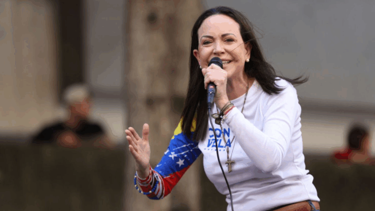María Corina Machado respalda a Trump: “Maduro empezó la guerra y él la está terminando”