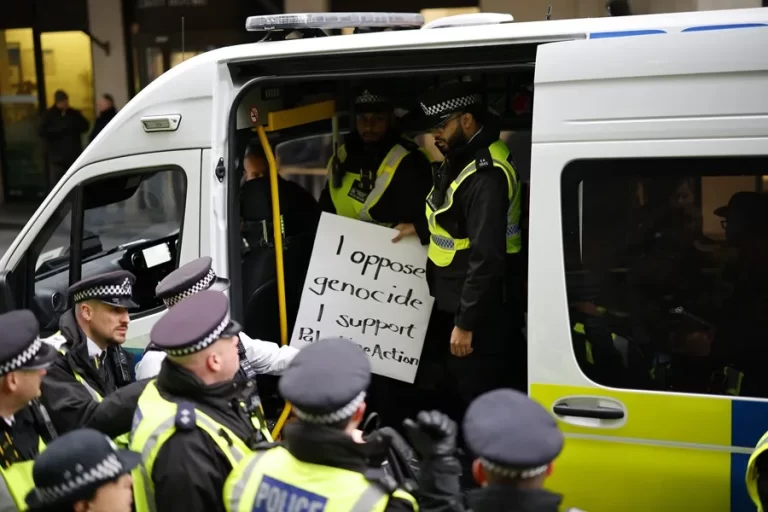 Greta Thunberg detenida en protesta por presos palestinos