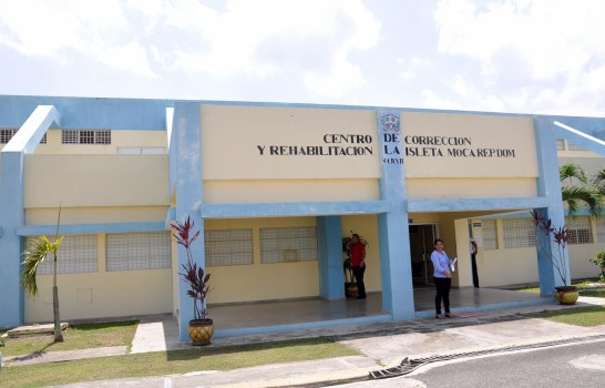 Siete agentes penitenciarios arrestados por fuga de criminal