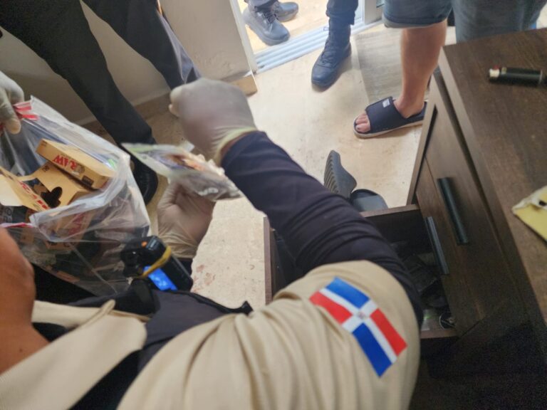 Canadiense fue detenido con droga en operativo de la DNCD en Las Terrenas, en Samaná
