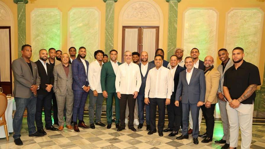 El presidente de la República Luis Abinader se reunió en el Palacio Nacional con los peloteros de Grandes Ligas