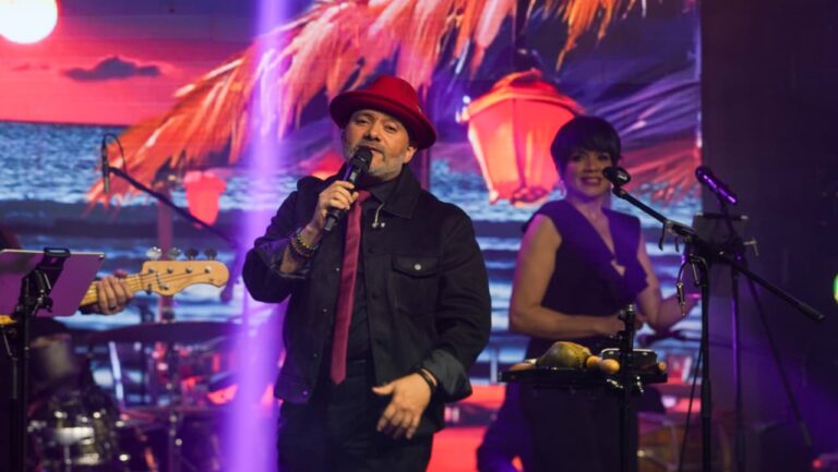 Pavel Núñez y su BipolarBand conquistan al público en una noche inolvidable en Hard Rock Café
