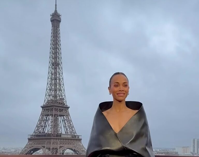 Zoe Saldaña celebra en París el estreno europeo de Avatar: Fire and Ash