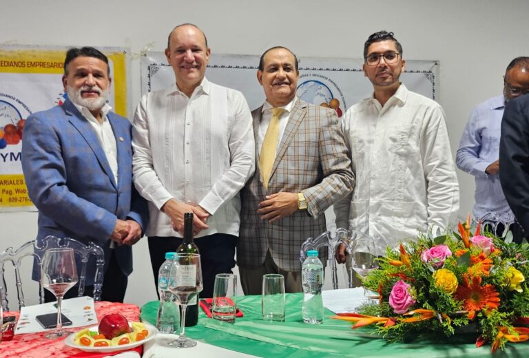 Empresarios apoyan a Abinader en lucha contra corrupción