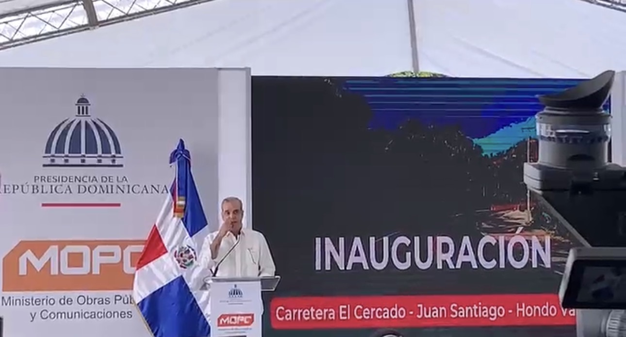 Presidente Abinader asegura en Elías Piña que la inauguración carretera El Cercado-Hondo Valle llevará desarrollo a la zona