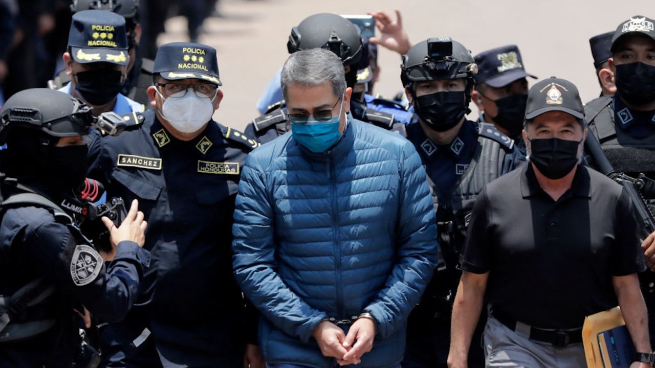 Juan Orlando Hernández recupera su libertad tras indulto