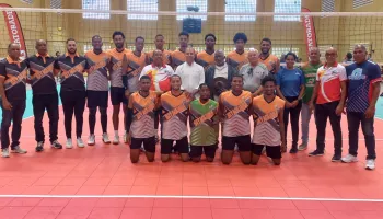 El Santo Cristo se proclamó campeón del primer Torneo de Voleibol Superior Masculino de Bayaguana
