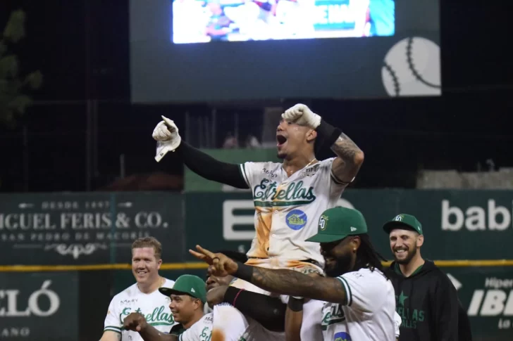 Las Estrellas Orientales ganan dos partidos para escalar la tercera posición y mandan al sótano a los Tigres del Licey