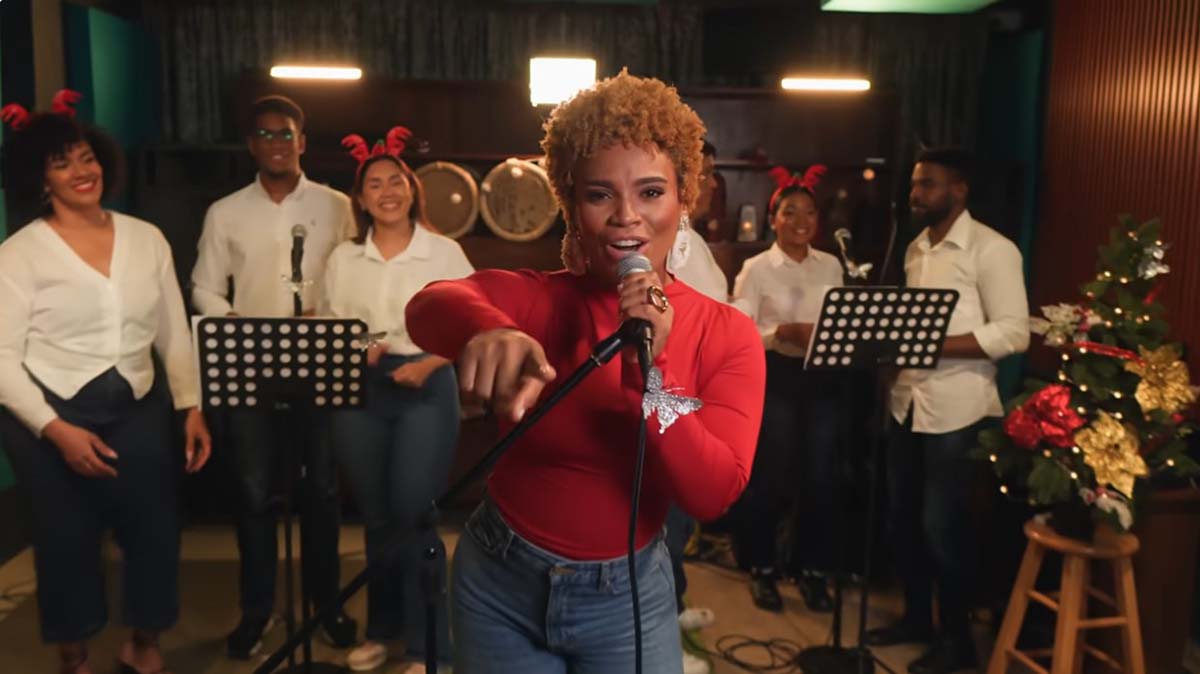 Nairoby Duarte trae alegría en Navidad con versión merengue de All I Want for Christmas Is You
