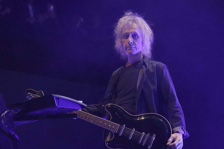 Perry Bamonte, guitarrista de la banda británica The Cure, fallece a los 65 años